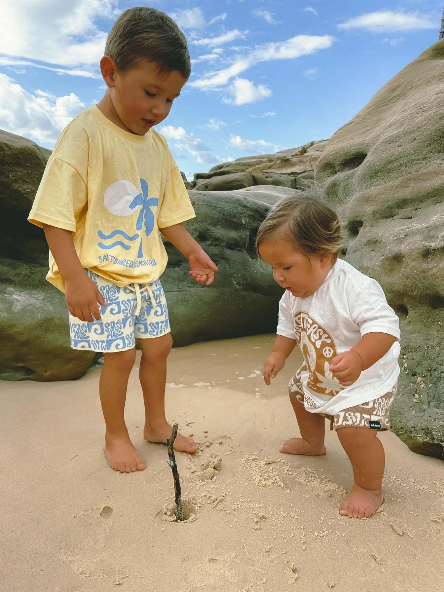Salty Shreds Endless Waves Organic Knit Short - Blue Yellow - Groms 9 Salty Shreds Endless Waves Organic Knit Short - Blue Yellow - Groms - Image 7
