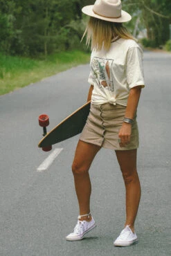 Summer Vibes Loose Tee - Ladies -Salty Shreds image 84b5c8a8 feac 4e3b 9f38 5f74698090ef