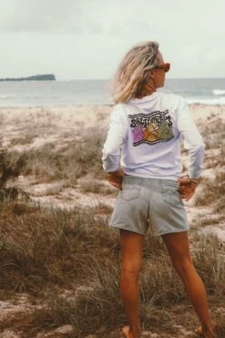 Salty Shreds Retro Wave L/S Tee - Ladies -Salty Shreds image bb87d957 9286 4753 88ad d6f506bd04a7