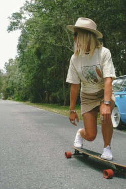 Summer Vibes Loose Tee - Ladies -Salty Shreds image f4144593 584f 4021 8a4e 22f074871de2